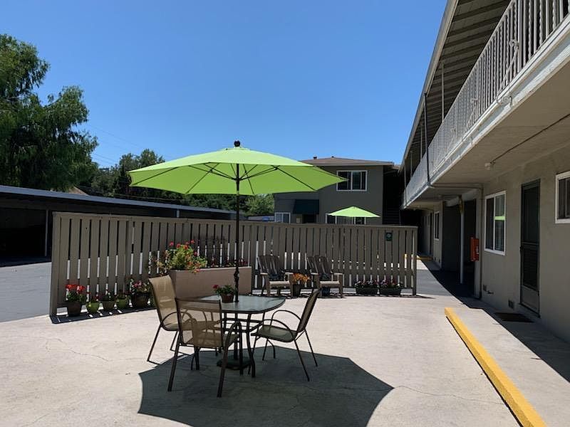 1st image of 1646 Davis St #21