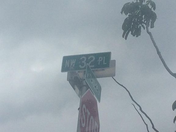 5th image of 221 NW 32nd Pl