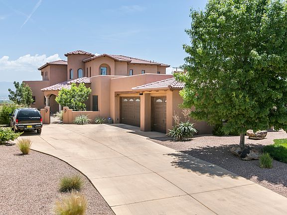 2nd image of 3800 Alamogordo Dr NW