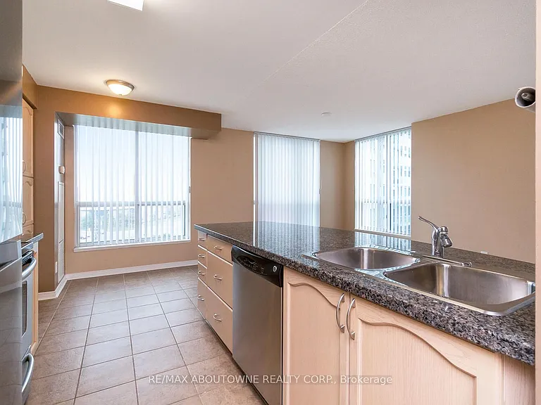 4850 Glen Erin Dr #704 — Photo 12
