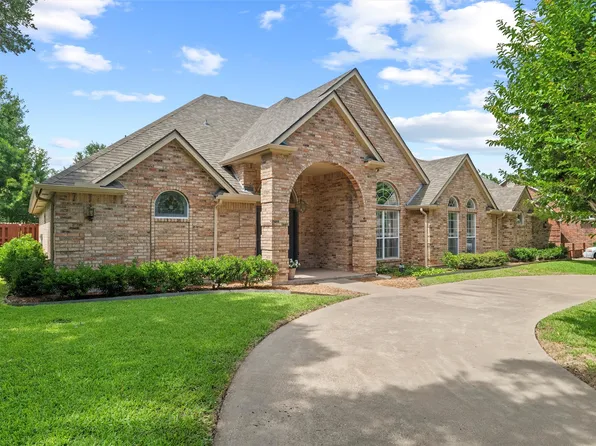 620 Mirkes Pkwy, Desoto, TX 75115