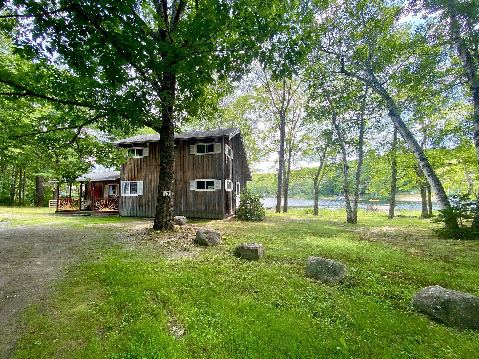 19 Beaver Ln — Photo 2