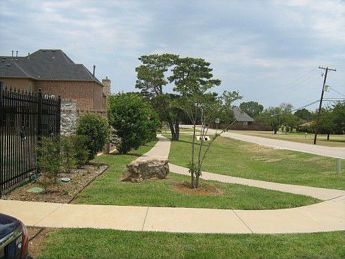 3rd image of 2906 Cabernet Ln
