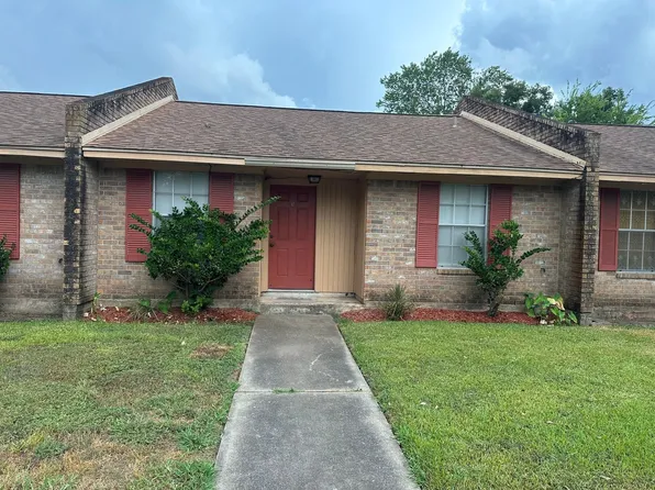101 Willenberg Rd #5, Lake Jackson, TX 77566