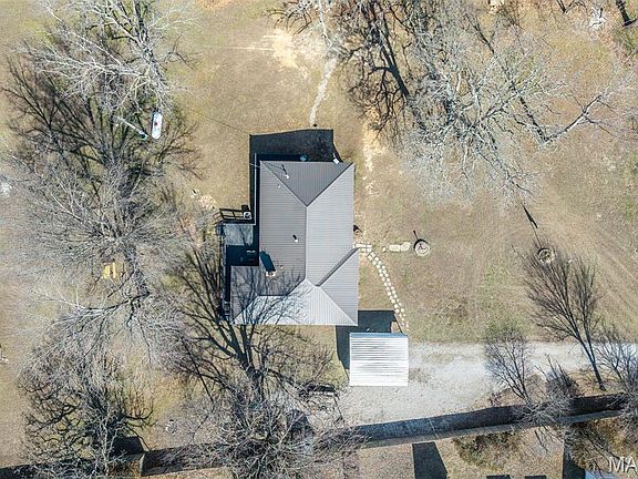 4th image of 407 N Newport Ave