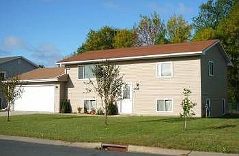 1st image of 108 9th Ave NE