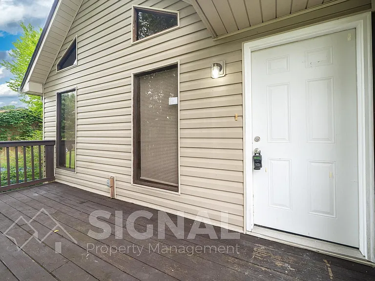 3037 Apple Valley Ln — Photo 4