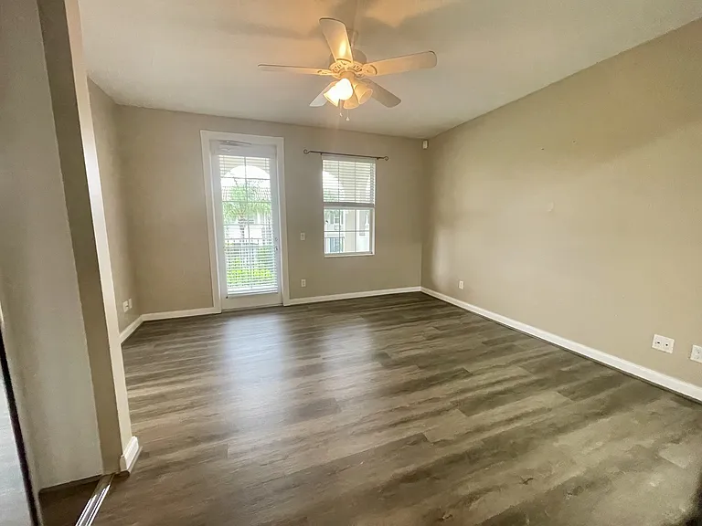 1649 Napoli Dr W #1649 — Photo 23