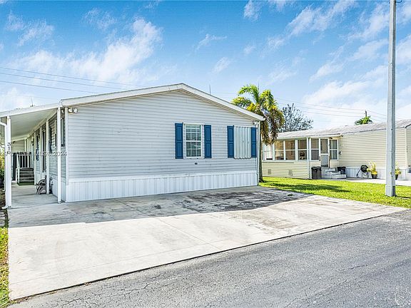 3rd image of 35303 SW 180th Ave Lot 310