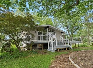 21472 Holmbury Rd, Northville, MI 48167