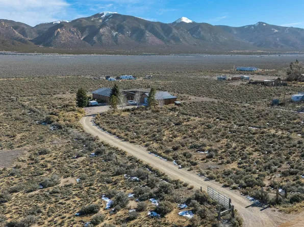 (undisclosed Address), Questa, NM 87556
