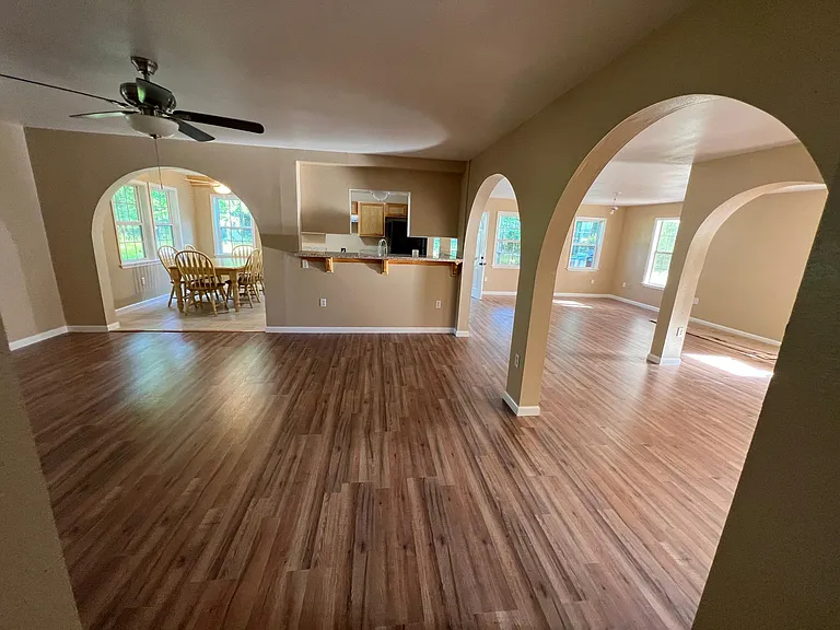 22031 White Oak Dr — Photo 4