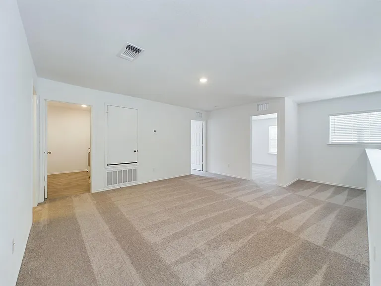 437 Pickrell Loop — Photo 9