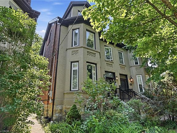 4th image of 101 Victoria Ave S