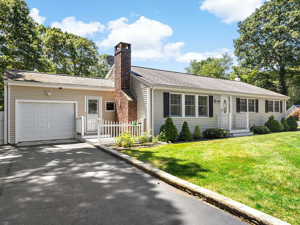 1st image of 4 Deepwood Drive