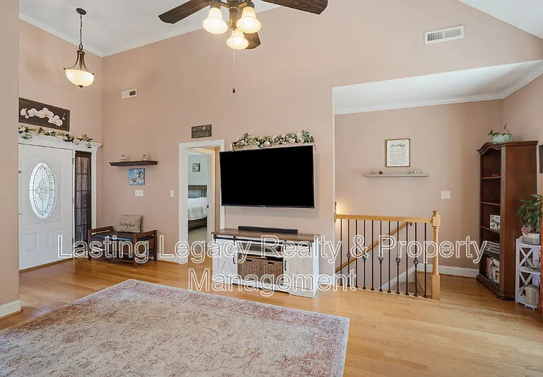 187 Marbrook Dr — Photo 29