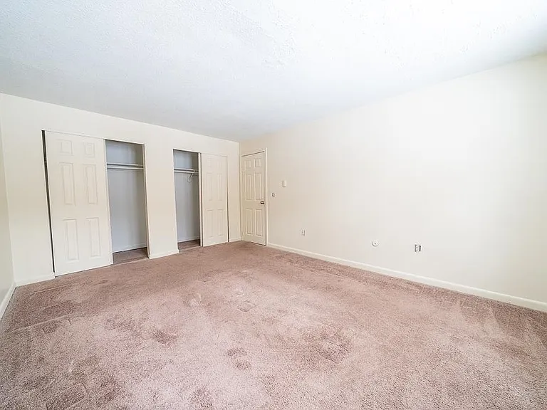 1 Charleston Ave #7 — Photo 2