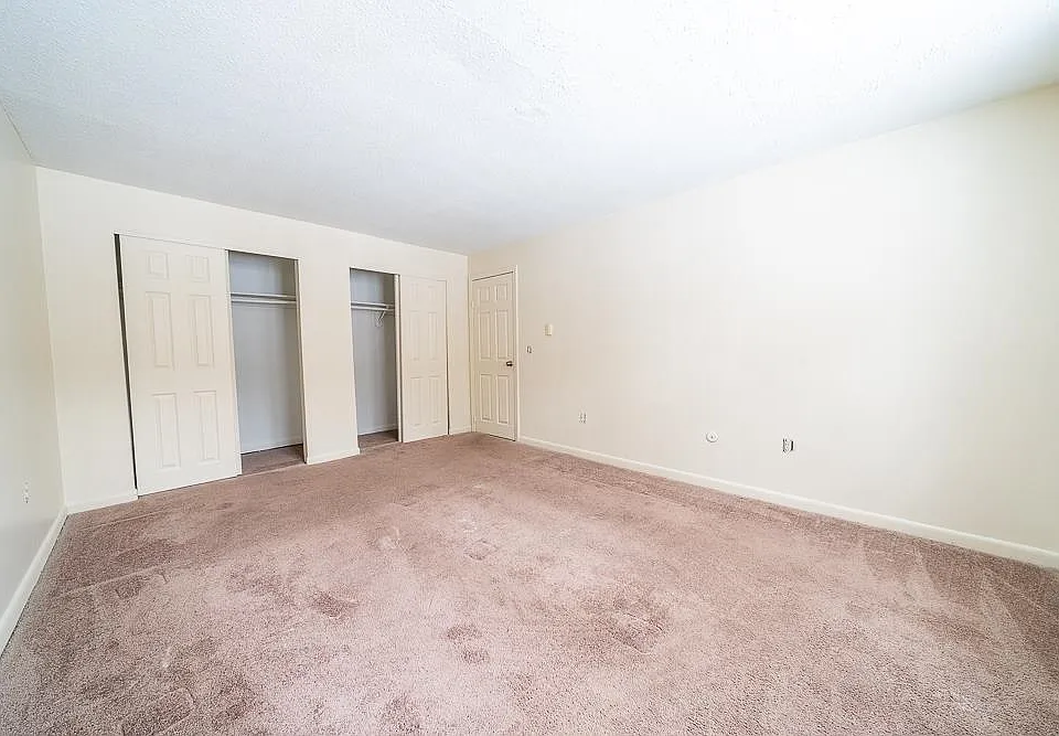 1 Charleston Ave #7