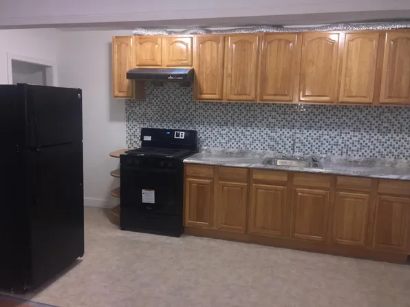 6811 Lynford St, Philadelphia, PA 19149