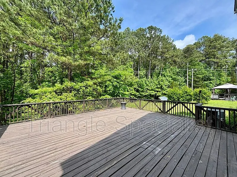 7 Thorton Ct — Photo 23