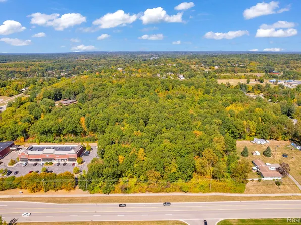 W Clarkston Rd, Clarkston, MI 48348