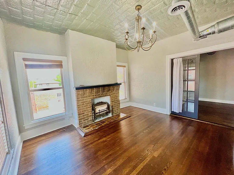 220 W Latimer St #B — Photo 10