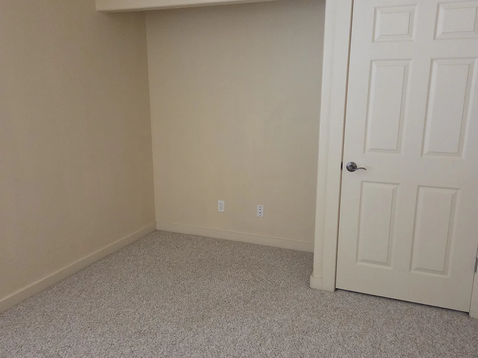 3 bed, 1573 sqft, $2,400 — Photo 3