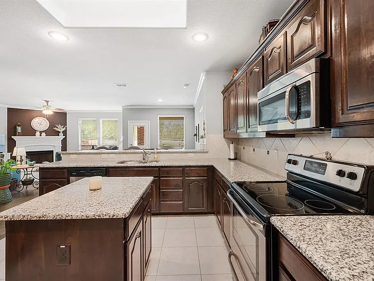 13037 Palancar Dr — Photo 6