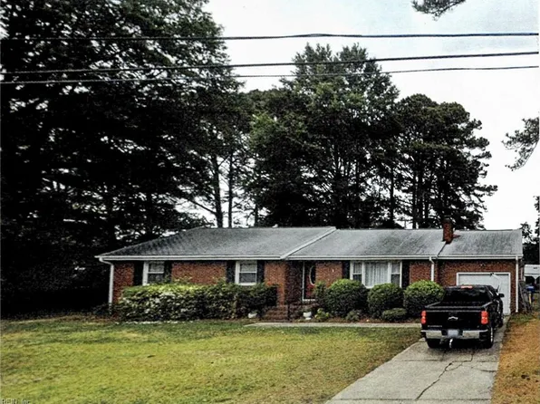 5708 Barberry Ln, Portsmouth, VA 23703