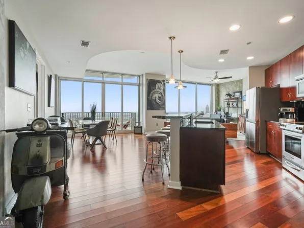 400 W Peachtree St NW Unit 3801, Atlanta, GA 30308