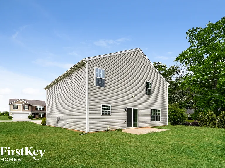 107 Sawyer Ln N — Photo 15