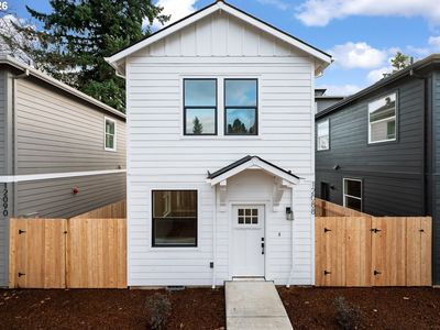 12088 SE Market St, Portland, OR, 97216