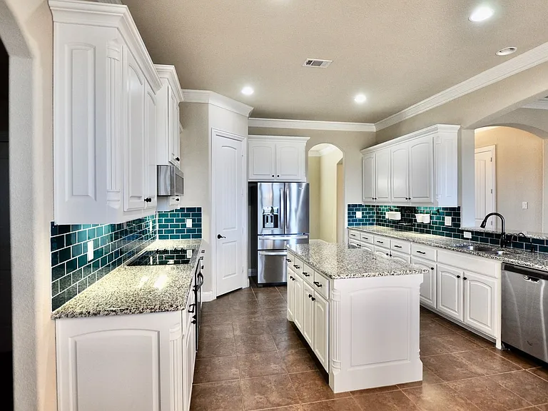 2529 Elk Hollow Ln — Photo 6