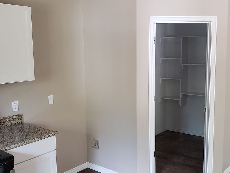 2nd image of 562 Costales Ln