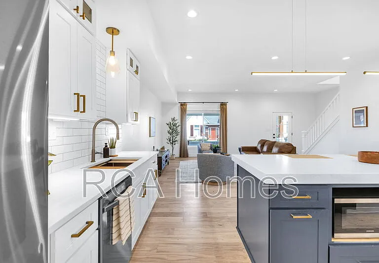 1225 Hoyt Ave — Photo 5
