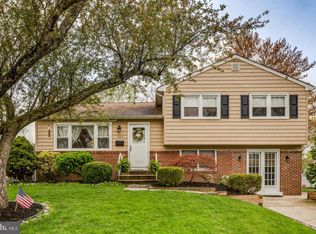 122 McIntosh Rd, Cherry Hill, NJ 08003