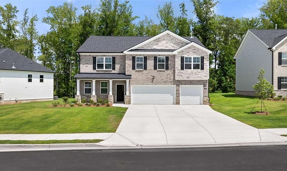 1st image of 221 Sandy Oak Dr