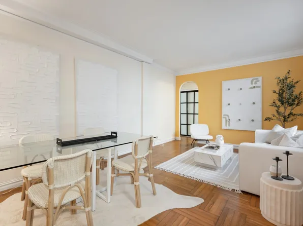 225 West 25th Street image 1 of 9