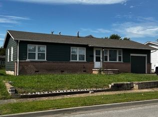 806 N Cedar St, Owasso, OK 74055