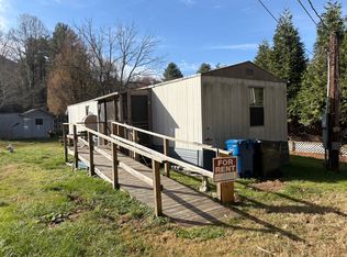 128 Children St, Waynesville, NC 28786