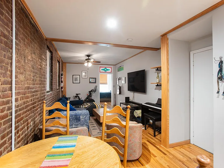 222 Willow Ave #2A — Photo 8