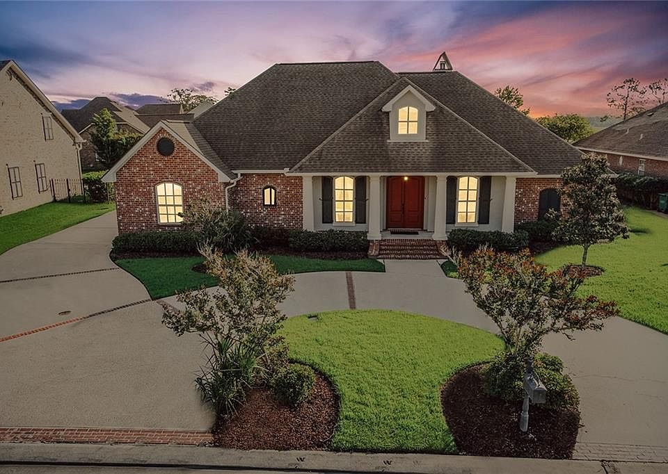 1st image of 39 Turnberry Dr