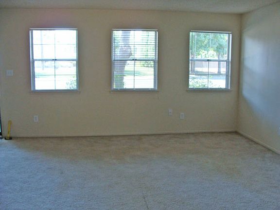 5th image of 1989 Benita Dr Unit 2