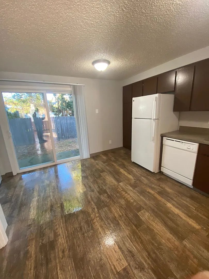 Rhoda Anne Townhomes — Photo 4