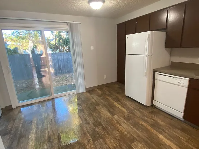 Rhoda Anne Townhomes — Photo 14