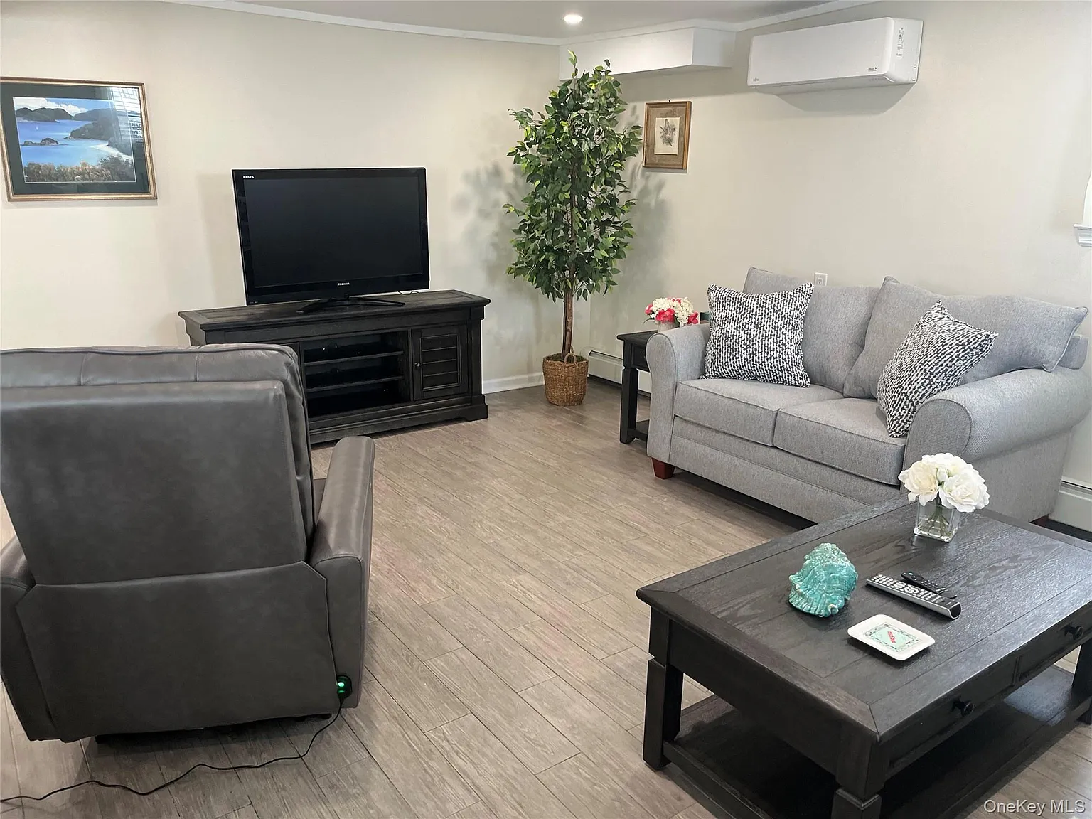 2 bed, 1.0 bath, 850 sqft, $3,500 — Photo 1