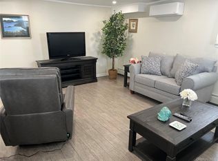 321 W Walnut St #2, Long Beach, NY 11561