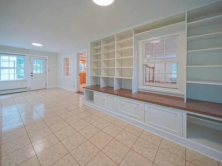 16 Brook St — Photo 22