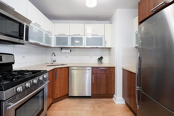Sold by Compass | media 7