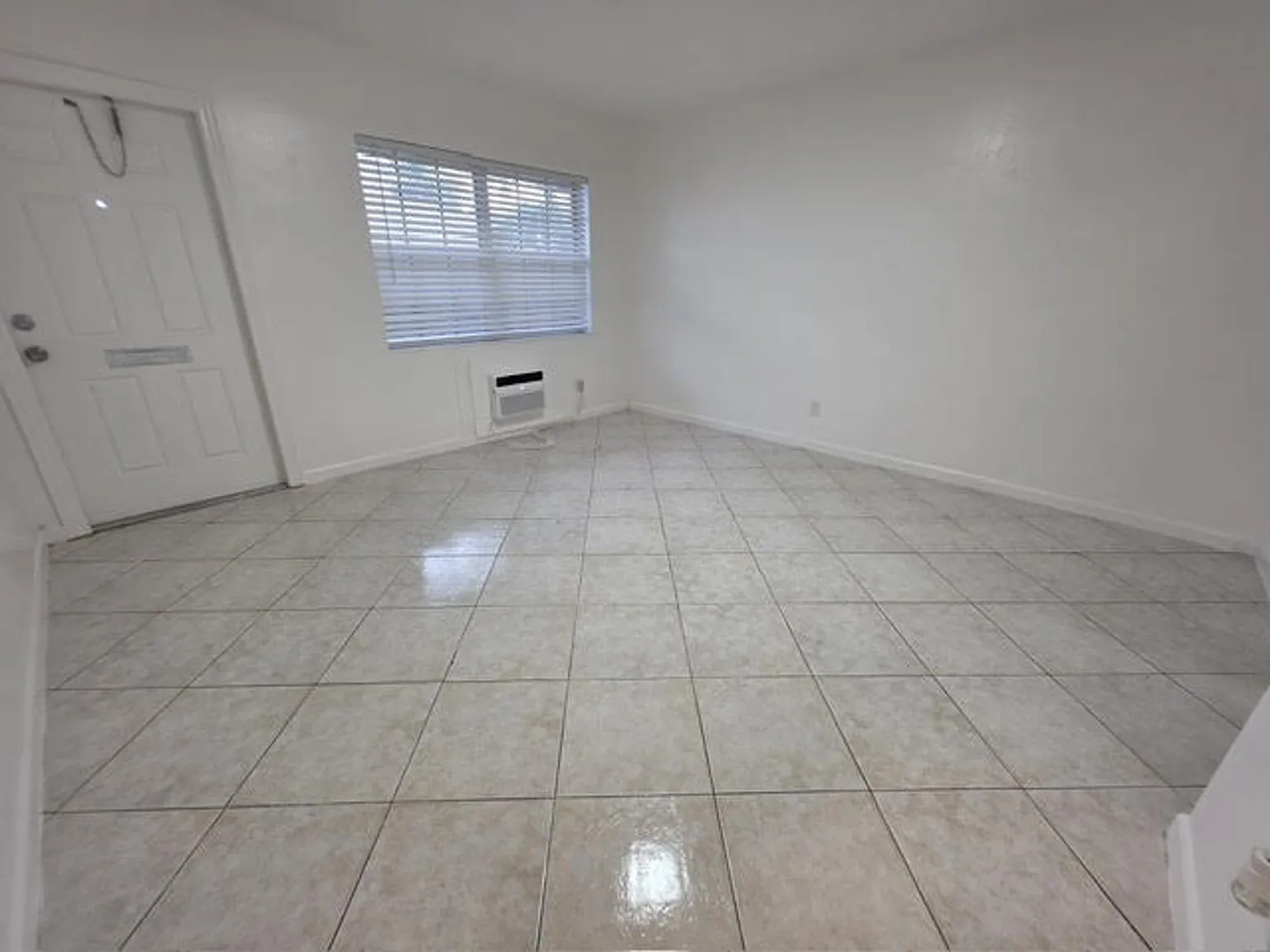 1329 NE 17 Ave Ft. Lauderdale, FL 33304 — Photo 2